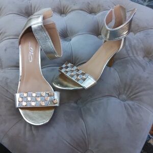 Chic Gold Women's Heels with Rhinestone Accents